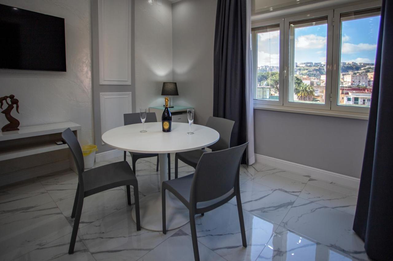 Lady Mary'S Luxury Suites Napoli Eksteriør billede