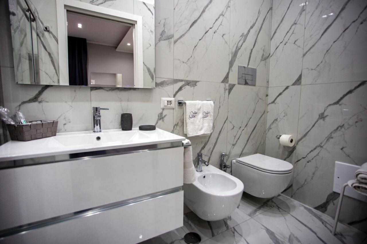 Lady Mary'S Luxury Suites Napoli Eksteriør billede