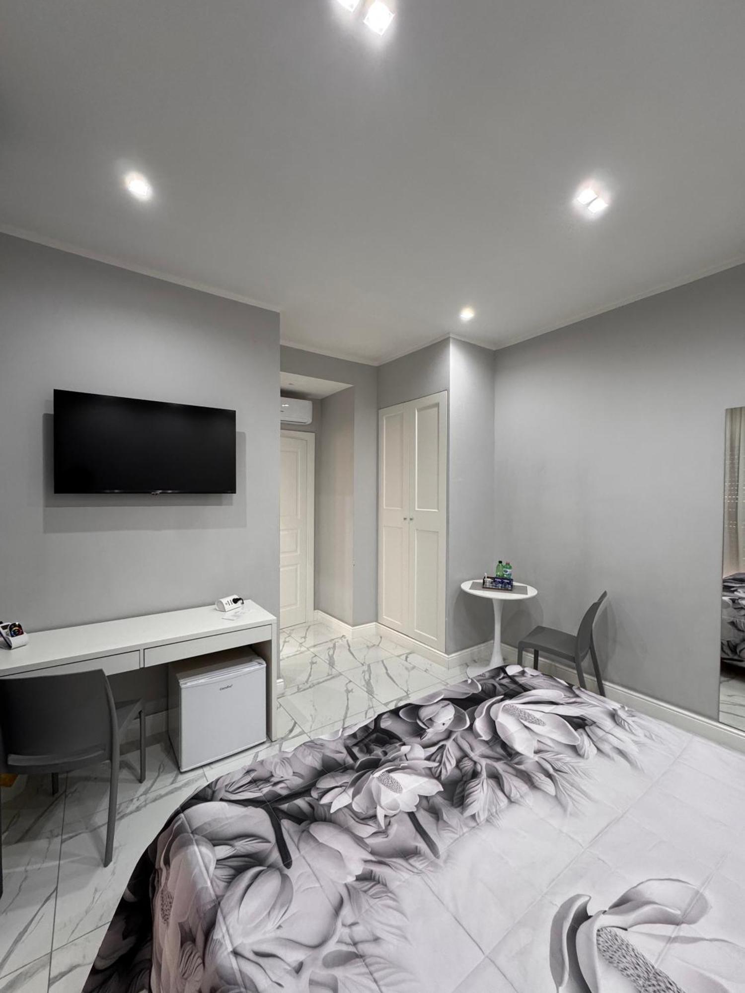 Lady Mary'S Luxury Suites Napoli Eksteriør billede